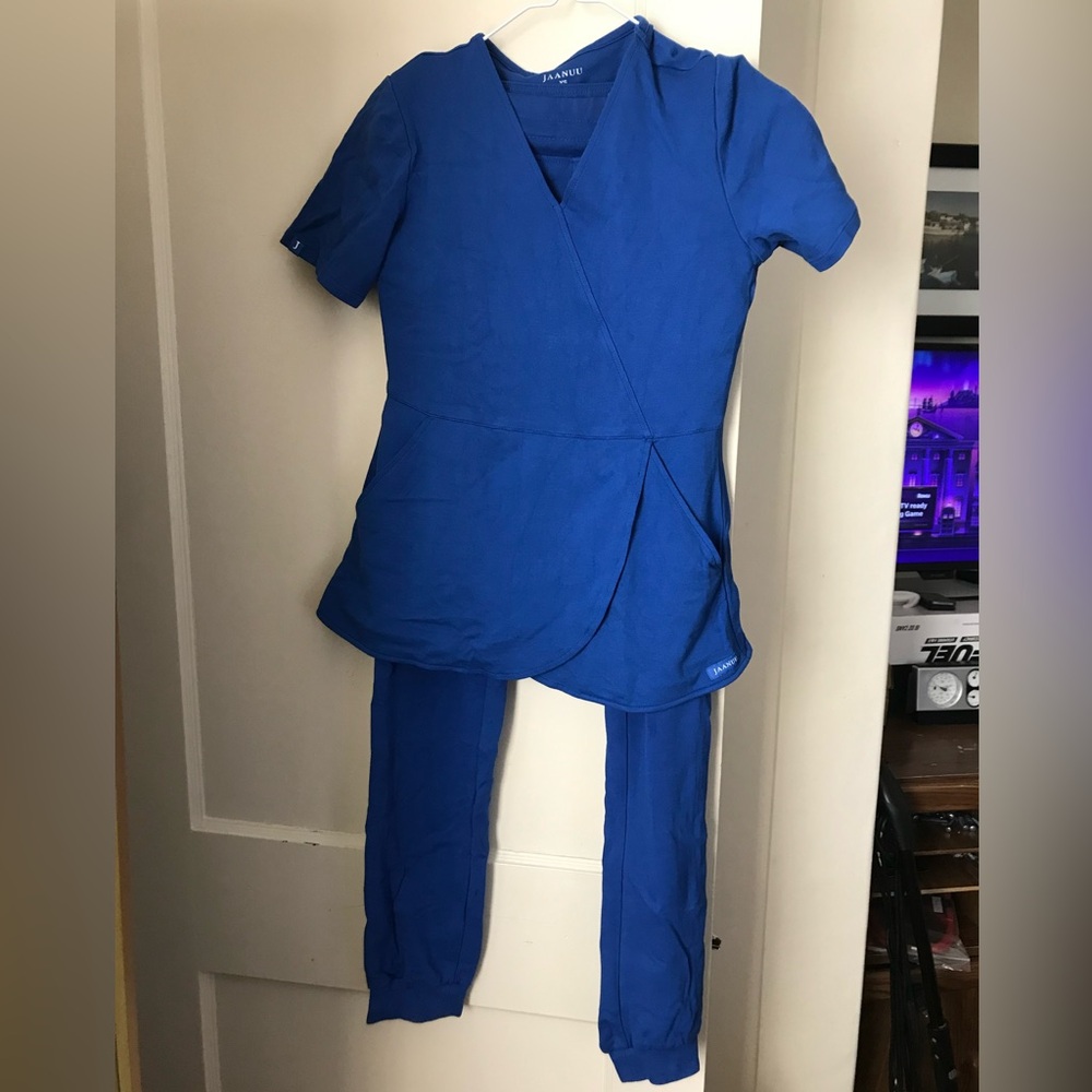 Jaanuu Royal Blue Scrub Set XS/XXS tall